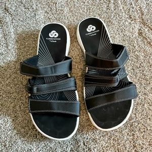 Clark’s Cloudsteppers Sandals